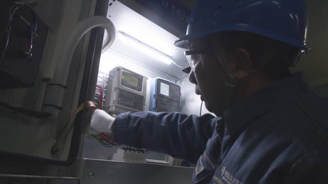 体育平台-赛地聚焦——社区盾今晨热度飙升，上海海港手感冰凉，引发热议，轮换策略成焦点的简单介绍